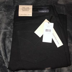 Brand New Calvin Klein Ultimate Skinny Jeans size 4 Length 30